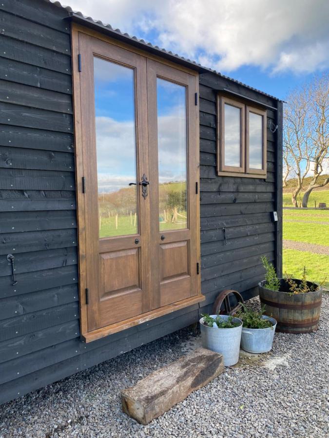 Silver Fern Glamping Hotel Aberystwyth Exterior photo